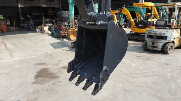 ขาย รถขุด KOMATSU รุ่น PC30MR-1- มือสองญี่ปุ่น แทรกเหล็ก สลัก บูทเอวแน่น 100\% สวยพร้อมใช้งาน มือถือ 0818753444