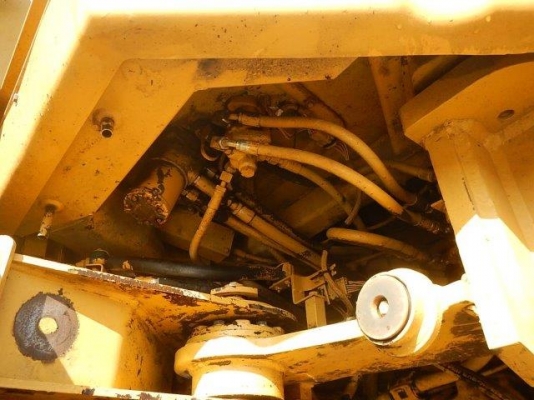 รถตักล้อยาง Cat 924F สนใจติดต่อ 062-709-1747