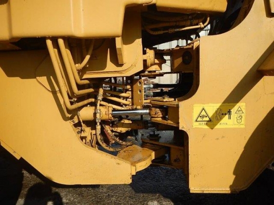 รถตักล้อยาง Cat 924F สนใจติดต่อ 062-709-1747