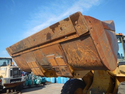 รถตักล้อยาง Cat 924F สนใจติดต่อ 062-709-1747