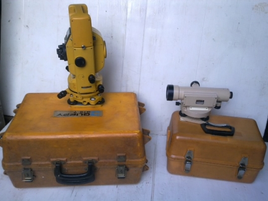 ขายกล้องโททอล TOPCON รุ่น GTS-210F ของเเท้สภาพ95\%ดีมากๆ เเถมกล้องวัดระดับ1ตัว ราคาถูกมาก 20000 บาทเ