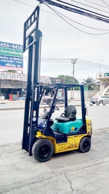 ขายรถยกโคมัสสึ 1.5 ตัน รุ่น17 เครื่องเบนซิน กระบอกคู่ เสาสูง 3 เมตร ยางตันใหม่ พวงมาลัยเพาเว่อร์  สีเดิมจากนอก นำเข้าจากญี่ปุ่น ใช้งานได้ทันที ราคา150000