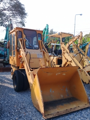 ต้องการขายรถตักล้อยี่ห้อ KOMATSU-SD10-3 รถนอกนำเข้าจากญี่ปุ่น