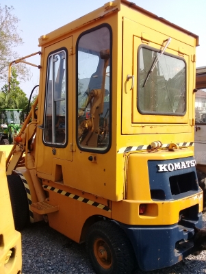 ต้องการขายรถตักล้อยี่ห้อ KOMATSU-SD10-3 รถนอกนำเข้าจากญี่ปุ่น