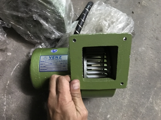 ขายโบวเวอร์ขนาดเล็กดูด-เป่าฝุ่นอากาศ Venz 0.08Kw 380V ต่อคาปาใช้ 220Vไฟบ้านได้ ของใหม่ไม่เคยใช้งาน มี 10ตัวพร้อมใช้งาน