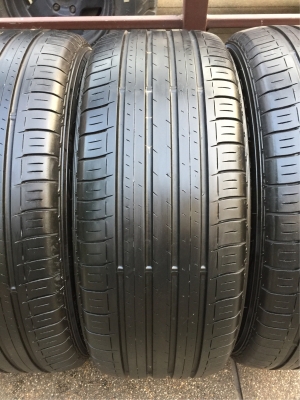 ยาง Dunlop 215 55 16 ปี17 ดอกเต็ม เนื้อนิ่มๆ ใช้ยาว ราคาไม่แพง