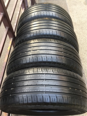 ยาง Dunlop 215 55 16 ปี17 ดอกเต็ม เนื้อนิ่มๆ ใช้ยาว ราคาไม่แพง