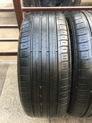 ยาง Dunlop 215 55 16 ปี17 ดอกเต็ม เนื้อนิ่มๆ ใช้ยาว ราคาไม่แพง