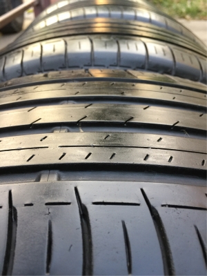 ยาง Dunlop 215 55 16 ปี17 ดอกเต็ม เนื้อนิ่มๆ ใช้ยาว ราคาไม่แพง