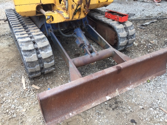 komatsu pc20-6สภาพดีเก่าญี่ปุ่น มีใบอินวอยไม่เคยใช้ในไทย