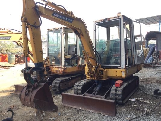 komatsu pc20-6สภาพดีเก่าญี่ปุ่น มีใบอินวอยไม่เคยใช้ในไทย
