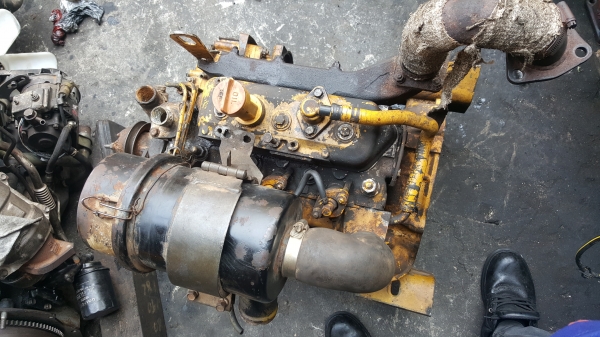 อะไหล่เครื่อง Komatsu 3D75