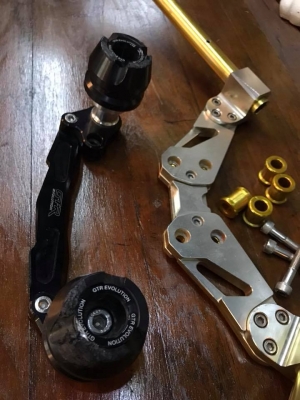 ขายของแต่งรถ สองสามชิ้น การฺดหน้า รถใหญ่ แฮนแต่ง รถเล็ก ถูกๆๆ1600