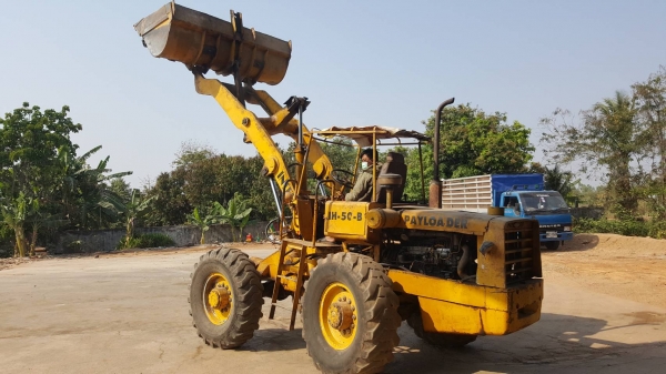 ขาย รถตัก KOMATSU JH60 รถใช้งานได้ดี ยางสวย ราคาต่อรองได้