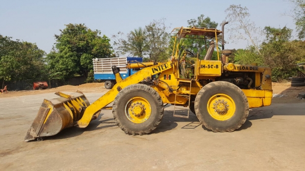 ขาย รถตัก KOMATSU JH60 รถใช้งานได้ดี ยางสวย ราคาต่อรองได้