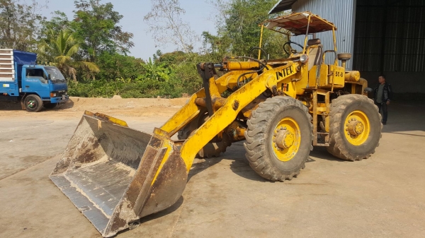 ขาย รถตัก KOMATSU JH60 รถใช้งานได้ดี ยางสวย ราคาต่อรองได้