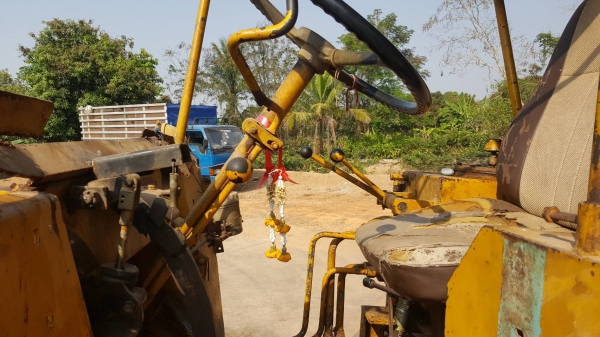 ขาย รถตัก KOMATSU JH60 รถใช้งานได้ดี ยางสวย ราคาต่อรองได้