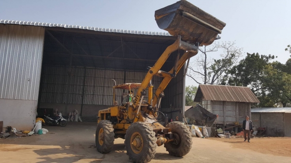 ขาย รถตัก KOMATSU JH60 รถใช้งานได้ดี ยางสวย ราคาต่อรองได้