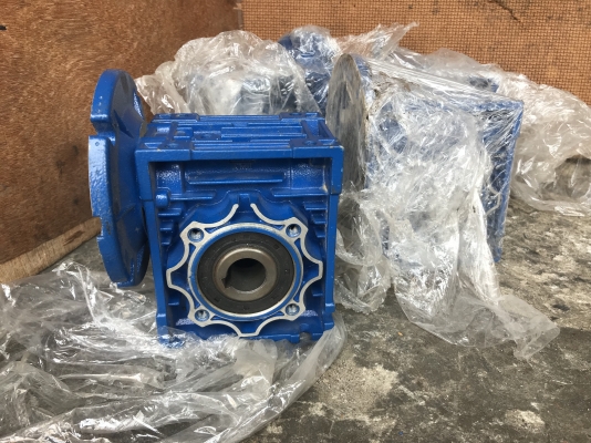 ขายหัวเกียร์ทดรอบ Motovario made in Italy อัตราทด 1:50 ของใหม่ ไม่เคยใช้งานมี 4ตัวครับ