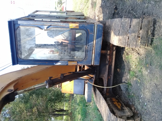 ขายด่วนรถแบคโฮKOMATSU PC-60 ปี 45 สภาพพร้อมใช้งาน