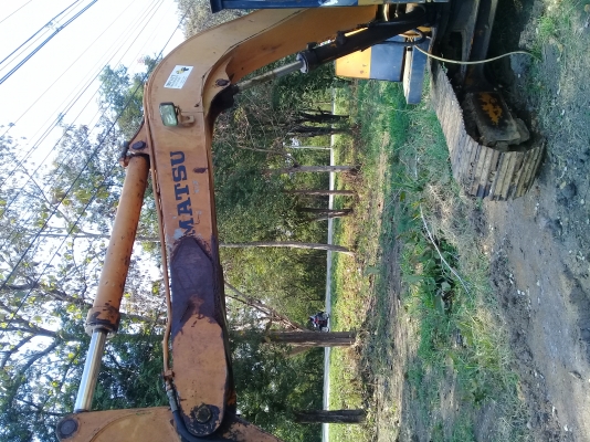 ขายด่วนรถแบคโฮKOMATSU PC-60 ปี 45 สภาพพร้อมใช้งาน