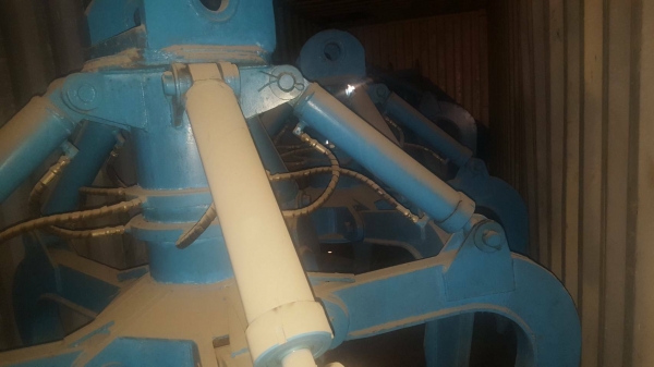 ตัวคีบ สูง1.80ม ใช้กับรถแบคโค (ของใหม่) มี7หัว ขายแยก ตัวคีบ สูง1.80ม ใช้กับรถแบคโค (ของใหม่) มี7หัว ขายแยก