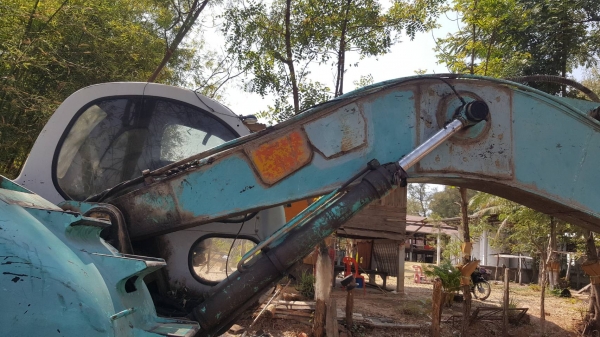 ขาย แบคโฮ KOBELCO SK200 Mark 5 เอกสารเล่มทะเบียนครบ เครื่องดี ปั้มดี เอวแน่น ช่วงล่างเต็ม ราคาคุยกันได้ ขาย แบคโฮ KOBELCO SK200 Mark 5 เอกสารเล่มทะเบียนครบ เครื่องดี ปั้มดี เอวแน่น ช่วงล่างเต็ม ราคาคุยกันได้