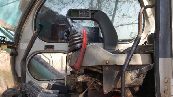 ขาย แบคโฮ KOBELCO SK200 Mark 5 เอกสารเล่มทะเบียนครบ เครื่องดี ปั้มดี เอวแน่น ช่วงล่างเต็ม ราคาคุยกันได้ ขาย แบคโฮ KOBELCO SK200 Mark 5 เอกสารเล่มทะเบียนครบ เครื่องดี ปั้มดี เอวแน่น ช่วงล่างเต็ม ราคาคุยกันได้