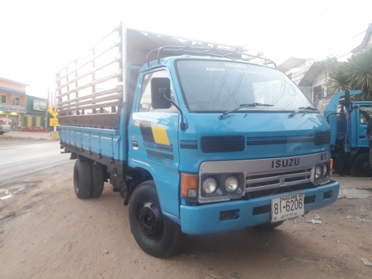 ISUZU KS22เครื่อง115 แรงม้า ยกหัวได้ เกียร์สั้น (ขอบคุณลูกค้าโคราชหลายๆเด้อครับรวยๆเฮงๆเด้อครับ)รถห้