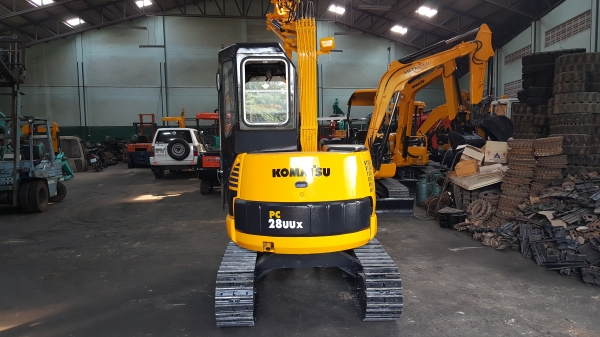 ขาย รถขุด KOMATSU รุ่น PC28UU-2- มือสองญี่ปุ่น หัวเก๋ง แทรกเหล็ก สลัก บูทเอวแน่น 100\% สวยพร้อมใช้งาน มือถือ 0818753444