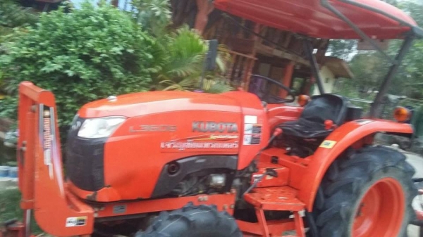 ขายรถไถคูโบต้าL3609 ทำงาน1,017ชม.ใบมีหน้าผานหลังทะเบียนครบ ขายรถไถคูโบต้าL3609 ทำงาน1,017ชม.ใบมีหน้าผานหลังทะเบียนครบ