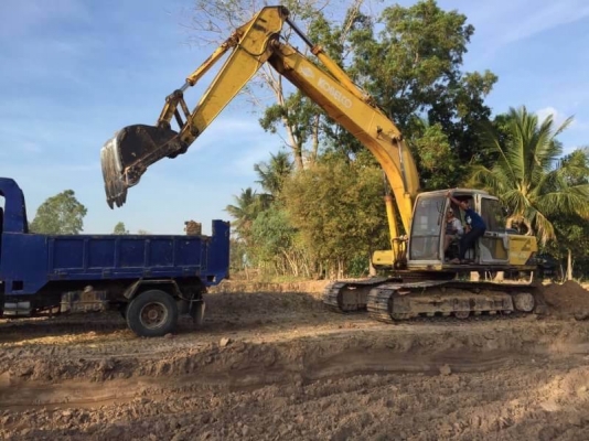 ขาย 635,000 บาท KOBELCO SK200 MARK 3 เก๋งเทา เครื่องดี ปั้มแรง โช่หนา เอวแน่น ไฟฟ้าตัด (อุปกรณ์อยู่ครบ กล่อง จอ มอเตอร์) เอกสารแจ้งจำหน่าย  รถอยู่  นครปฐม โทร 0610710295