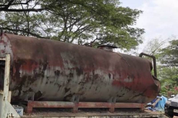 ขาย 25,000 บาท ถังบรรจุน้ำ 16,000 ลิตร สภาพพร้อมใช้ ไม่รั่ว ไม่ผุ สินค้าอยู่ อยุธยา โทร 0610710295 ขาย 25,000 บาท ถังบรรจุน้ำ 16,000 ลิตร สภาพพร้อมใช้ ไม่รั่ว ไม่ผุ สินค้าอยู่ อยุธยา โทร 0610710295