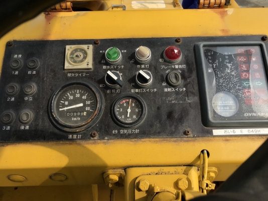 รถบด Dynapac CP202 ปี 2002 แบบ 9 ล้อ เกียร์ธรรมดา นำเข้าจากญี่ปุ่น