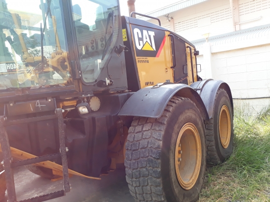 รถเกรด Caterpillar 140M