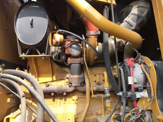 รถเกรด Caterpillar 140M