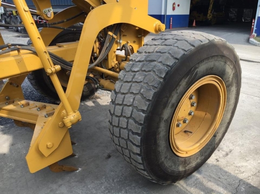 รถเกรด Caterpillar 140M