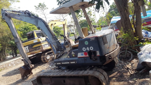 ขายแม็คโคPC40 บูมยาว6เมตร รถพร้อมใช้งาน โทร0616613023 แพรว