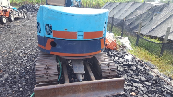 ขายรถแม็คโค คูโบต้า PC30 รถพร้อมใช้งาน โทร0616613023แพรว