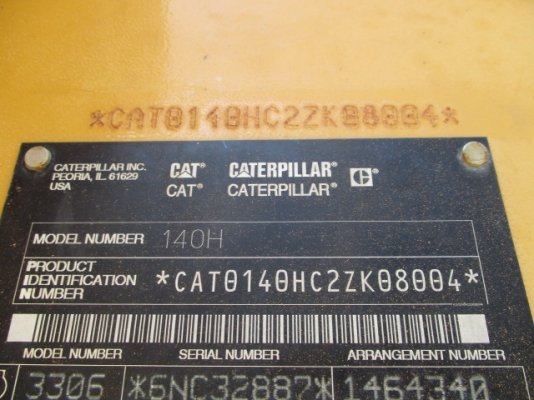รถเกรด (MOTER GRADER) ยี่ห้อ  CATERPILLAR รุ่น 140H  ซีเรียล 2ZK08004  ปี 2003