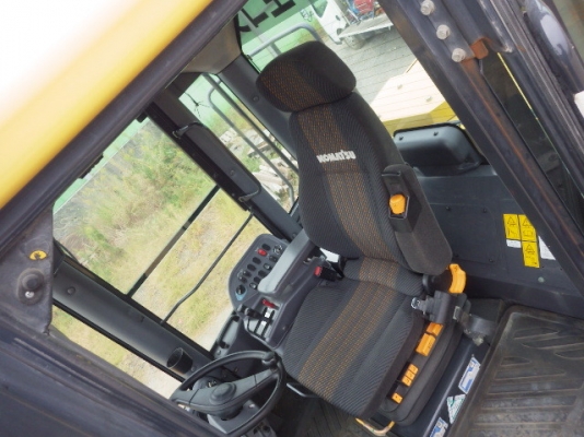 รถตัก (WHEEL LOADER) ยี่ห้อ  KOMATSU รุ่น WA380-6 ซีเรียล 66751 ปี 2012 ชั่วโมงทำงาน 11589 ชั่วโมง นำเข้าจากต่างประเทศ ขายพร้อมชุดแจ้งจำหน่าย