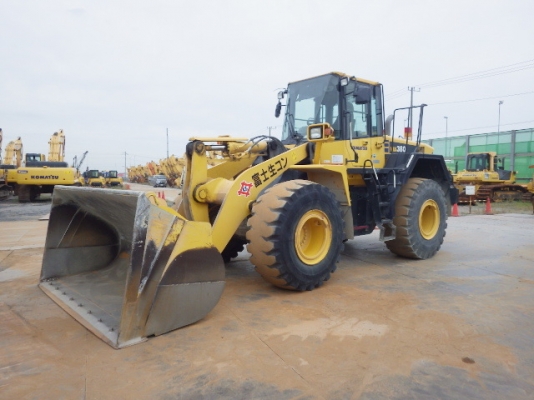 รถตัก (WHEEL LOADER) ยี่ห้อ  KOMATSU รุ่น WA380-6 ซีเรียล 66751 ปี 2012 ชั่วโมงทำงาน 11589 ชั่วโมง นำเข้าจากต่างประเทศ ขายพร้อมชุดแจ้งจำหน่าย