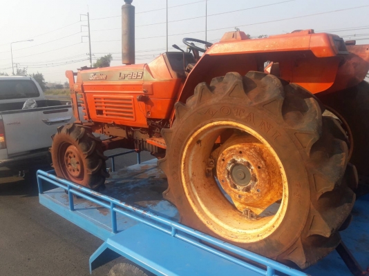 ขายรถไถl1-28