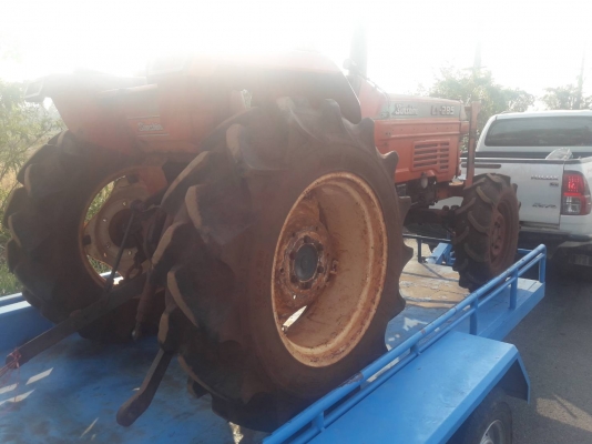 ขายรถไถl1-28