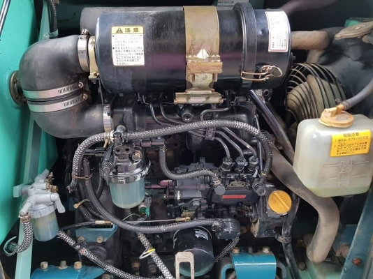 รถขุดขนาด 4ตัน ยันม่าB37-2A เครื่องยนต์ยันม่า 3D88E ปั้นนิ้ว คอนโทลน้ำมัน แทรคยางสวย เครื่องยนต์ ปั้มHYD สภาพดีมาก      รถดีพร้อมใช้งาน  ราคา350,000บาท สนใจโทร #kpg081-8416818 083-4355829