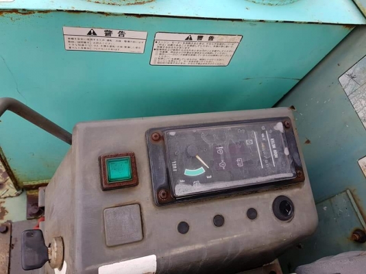 รถขุดขนาด 4ตัน ยันม่าB37-2A เครื่องยนต์ยันม่า 3D88E ปั้นนิ้ว คอนโทลน้ำมัน แทรคยางสวย เครื่องยนต์ ปั้มHYD สภาพดีมาก      รถดีพร้อมใช้งาน  ราคา350,000บาท สนใจโทร #kpg081-8416818 083-4355829