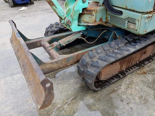 รถขุดขนาด 4ตัน ยันม่าB37-2A เครื่องยนต์ยันม่า 3D88E ปั้นนิ้ว คอนโทลน้ำมัน แทรคยางสวย เครื่องยนต์ ปั้มHYD สภาพดีมาก      รถดีพร้อมใช้งาน  ราคา350,000บาท สนใจโทร #kpg081-8416818 083-4355829