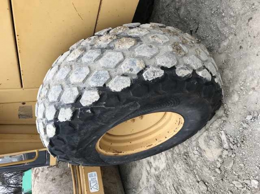 10ตัน ขายรถบด CAT CS-563C 7,200ชม. รถนอกนำเข้าสภาพสวยๆ โทร.092-929-9942 ธีรเทพ