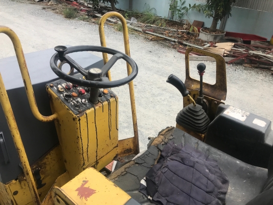 ขายรถบด2ตันBOMAGรุ่นBW80ADนำเข้าญี่ปุ่นเอวอ่อนขับ2เพลาเครื่องคูโบต้า3สูบสภาพดีพร้อมใช้งาน มีให้เลือกหลายคันหลายขนาดLINE:Jiraroj2909