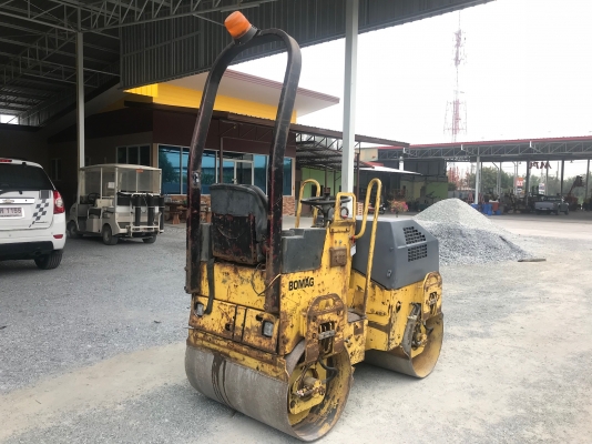 ขายรถบด2ตันBOMAGรุ่นBW80ADนำเข้าญี่ปุ่นเอวอ่อนขับ2เพลาเครื่องคูโบต้า3สูบสภาพดีพร้อมใช้งาน มีให้เลือกหลายคันหลายขนาดLINE:Jiraroj2909